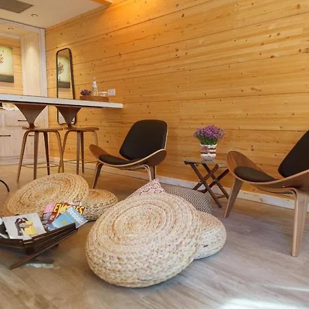 Rinoterra Minho 4* Каминья